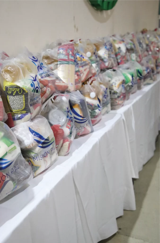 alimentos entregados a familias de la comunidad